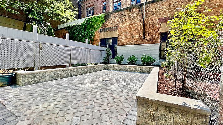 1st image of 138 W 92nd St #1B
