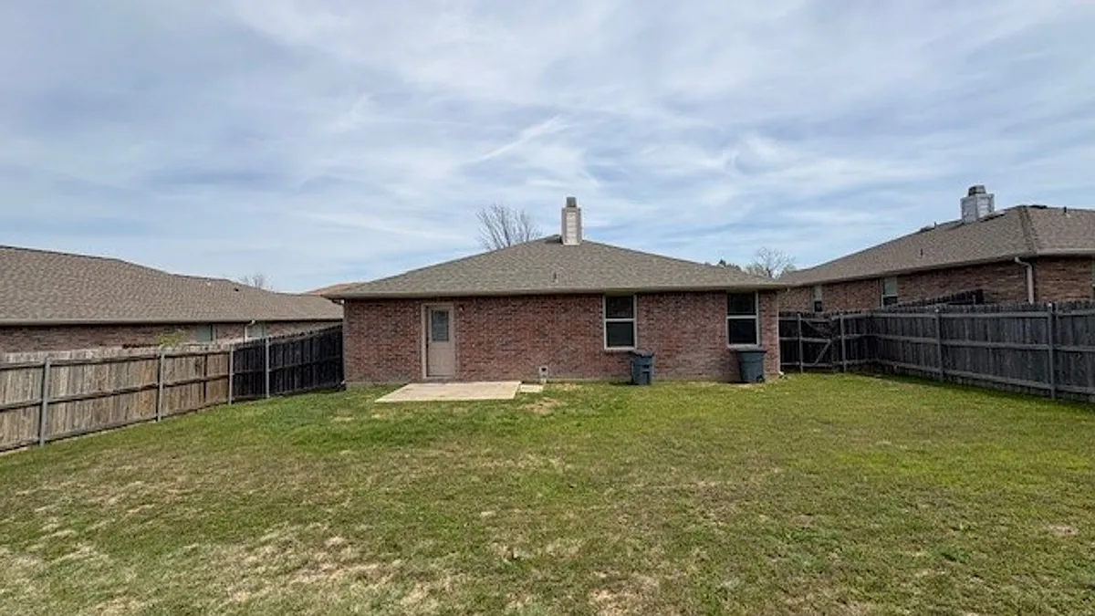 Building Photo - 2629 Salt Maker Way