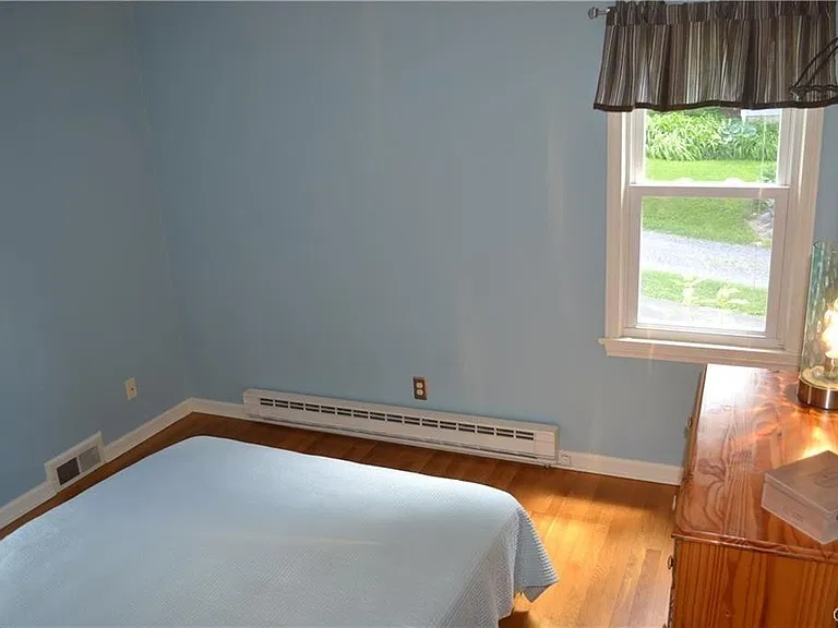 18 E Austin St — Photo 10
