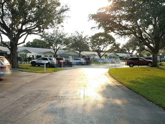 5th image of 8423 NW 10th St