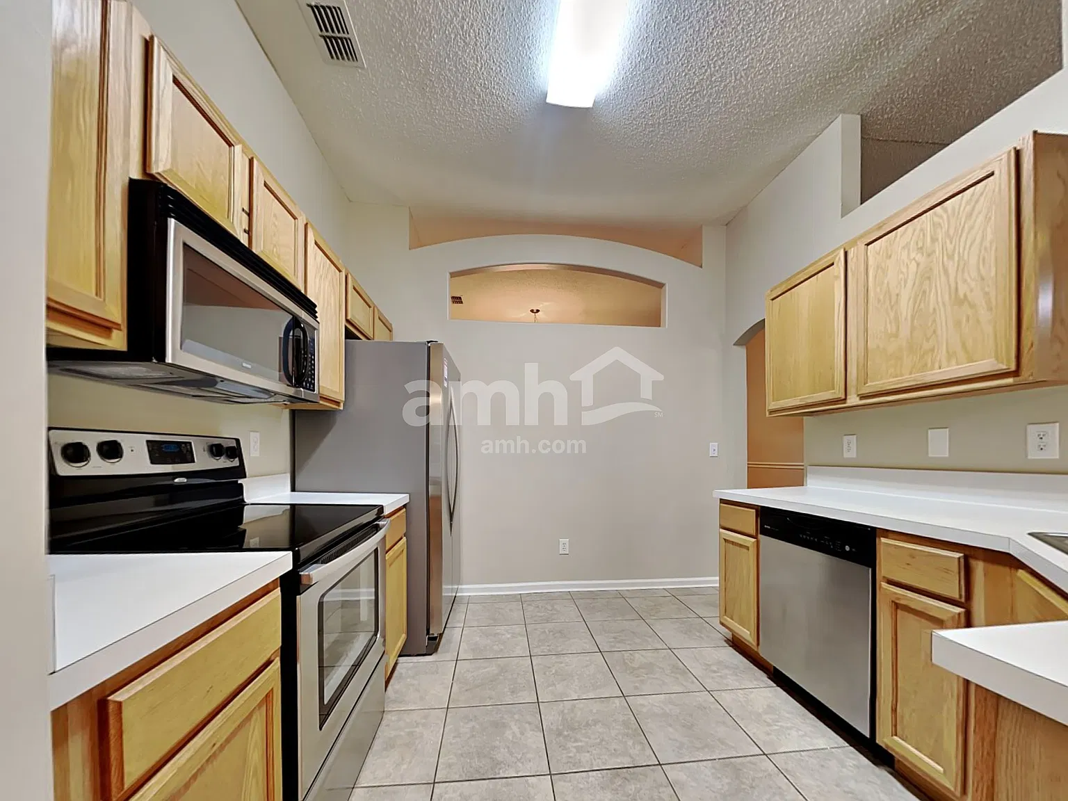 3 bed, 2.0 bath, 1736 sqft, $1,980 — Photo 3