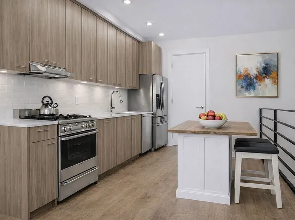 223 Pulaski St #1A, Brooklyn, NY 11206
