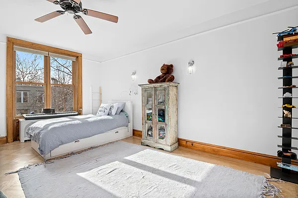 Sold by Compass | media 9