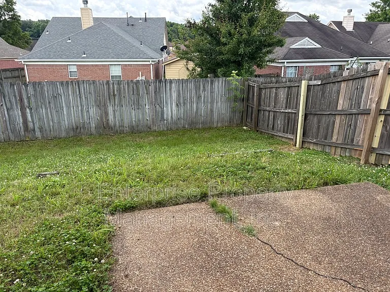 10127 Cross Valley Dr — Photo 16