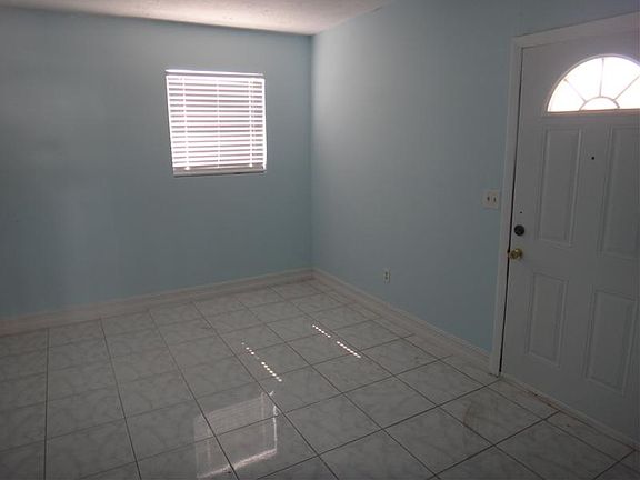 4th image of 298 NE Glentry Ave
