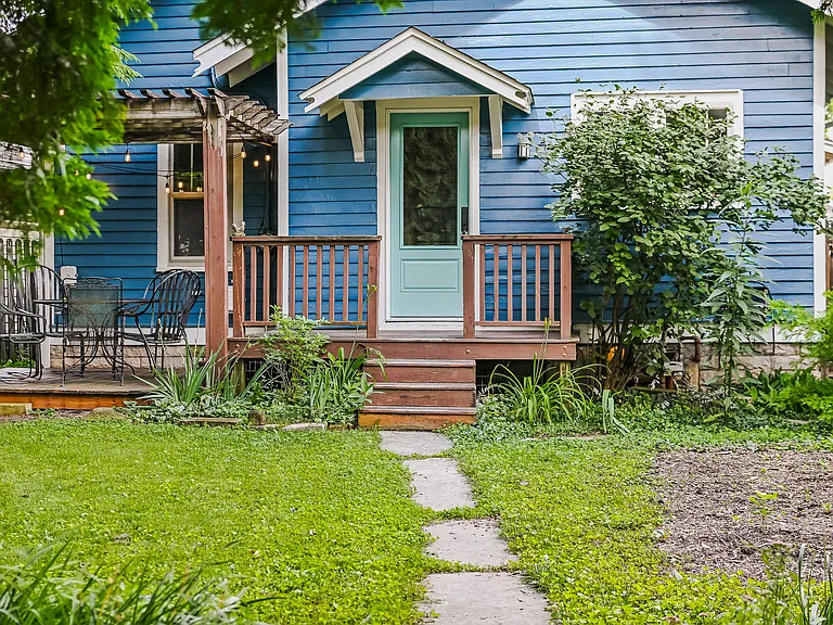 1403 S Walnut St — Photo 62