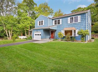 41 Leonard Ave, Riverside, CT 06878