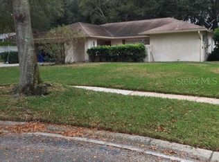 922 Stratford Manor Dr, Brandon, FL 33510