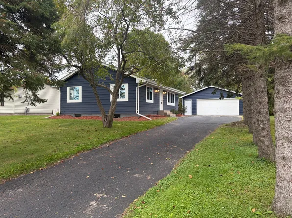 1014 9th Ave SW, Forest Lake, MN 55025