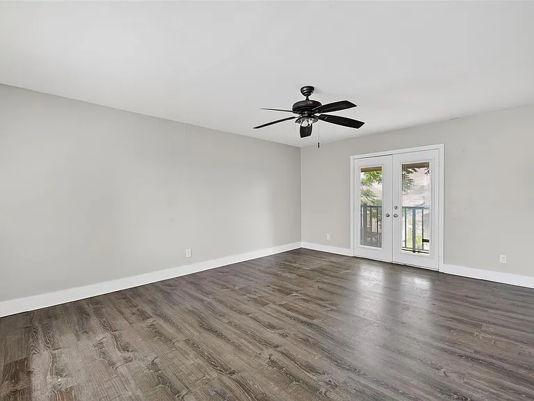 6832 Avenue I — Photo 18