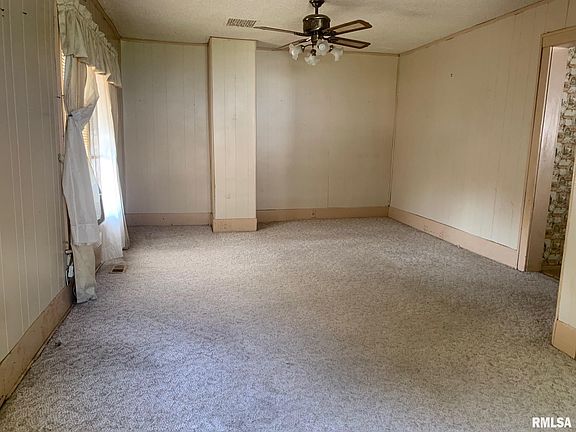 3rd image of 315 N Dye St