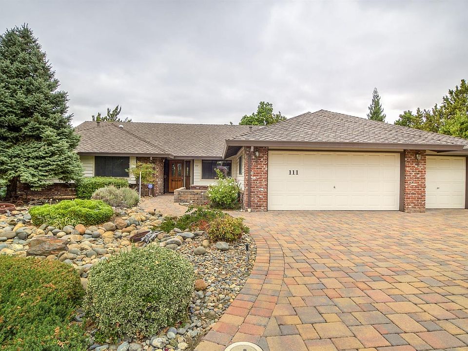 1st image of 111 Cypress Ln