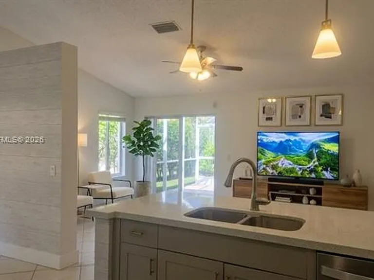 1527 Palermo Dr — Photo 22