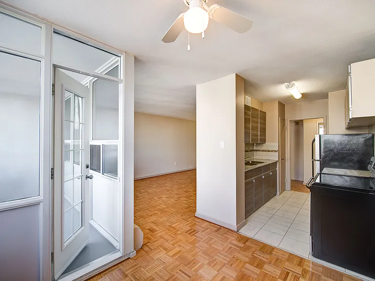 44 Dunfield Ave — Photo 23
