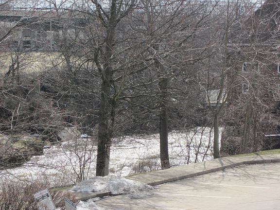 3rd image of 2318 Riverfront Pkwy