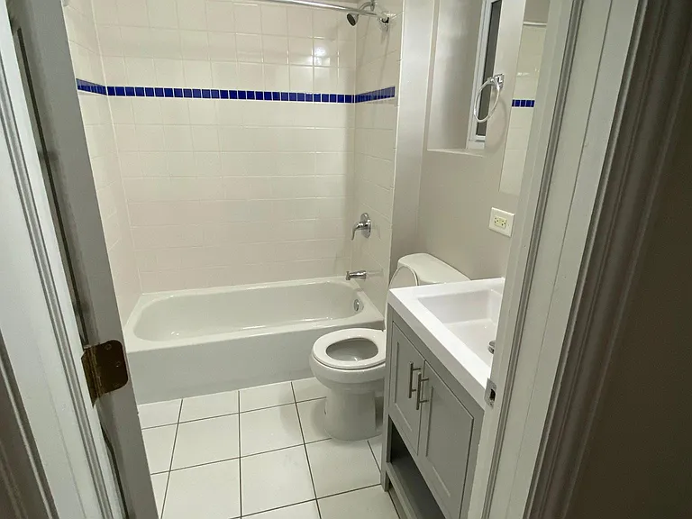 621 W Armitage Ave #3 — Photo 20