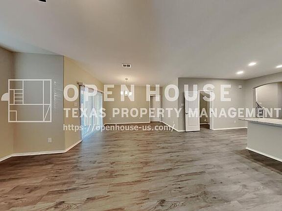 3rd image of 926 Penny Royal Ct