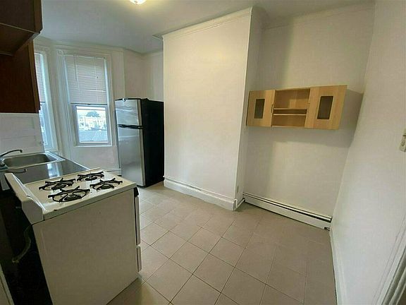 2nd image of 908 Kennedy Blvd APT 11