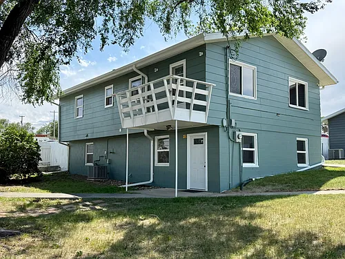 408 Anamosa St Photo 1