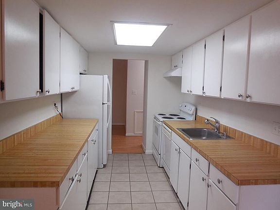 2nd image of 13143 Dairymaid Dr #98