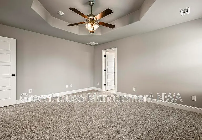 971 Redfree Dr — Photo 12