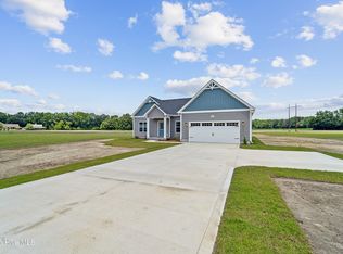 688 S Cornmill Rd, Beulaville, NC 28518