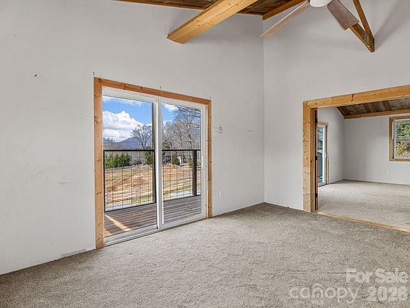 5th image of 1487 Hayes Rd