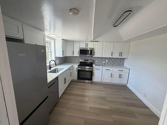 3rd image of 1216 Surf Road