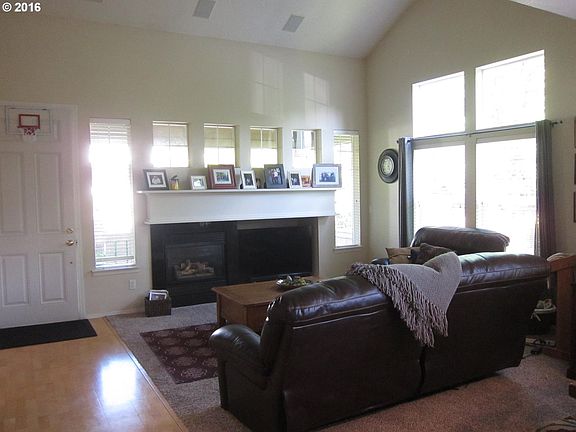 5th image of 6717 NE Copper Beech Dr