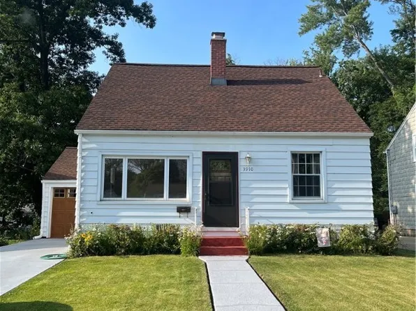 3910 Iroquois Ave, Erie, PA 16511