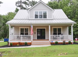 106 Grist Mill Rd, Hampstead, NC 28443