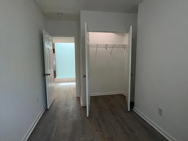 1646 F St NE #1 — Photo 17