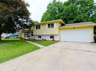 3185 N Christine Dr, Decatur, IL 62526