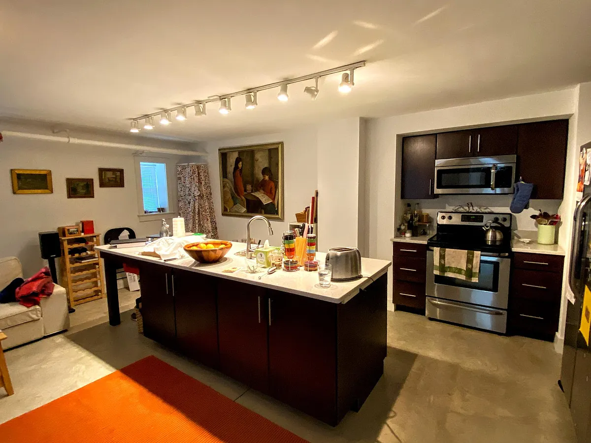 Building Photo - 605 N Irving St #1