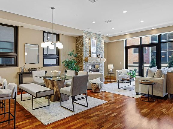 2nd image of 1077 Canyon Blvd #305