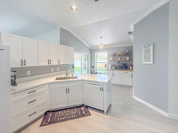 2nd image of 7534 Briar Cliff Circle