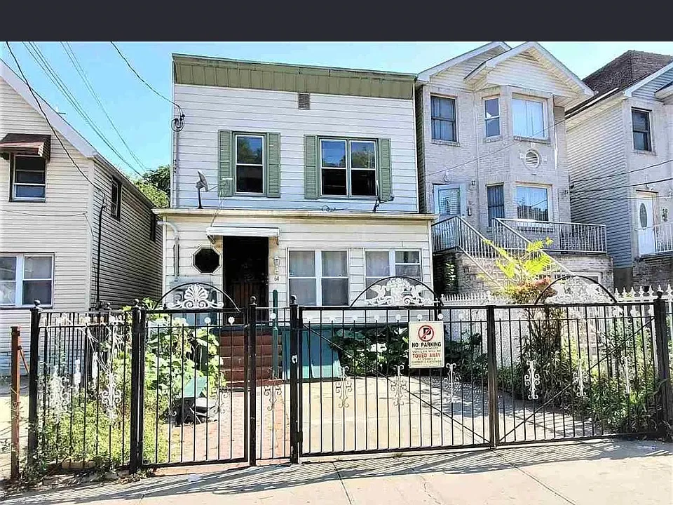 64 Corbin Ave #2