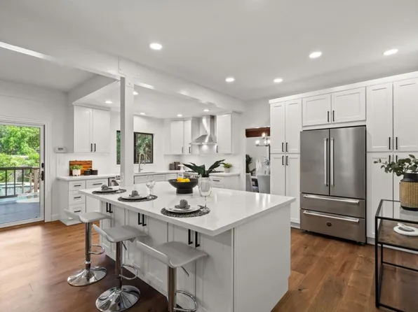 2030 Cordilleras Rd, Redwood City, CA 94062