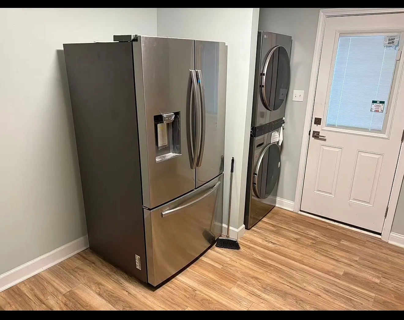 3 bed, 1070 sqft, $1,650 — Photo 4