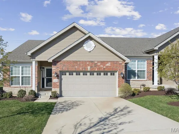 16202 Amber Vista Dr, Chesterfield, MO 63021