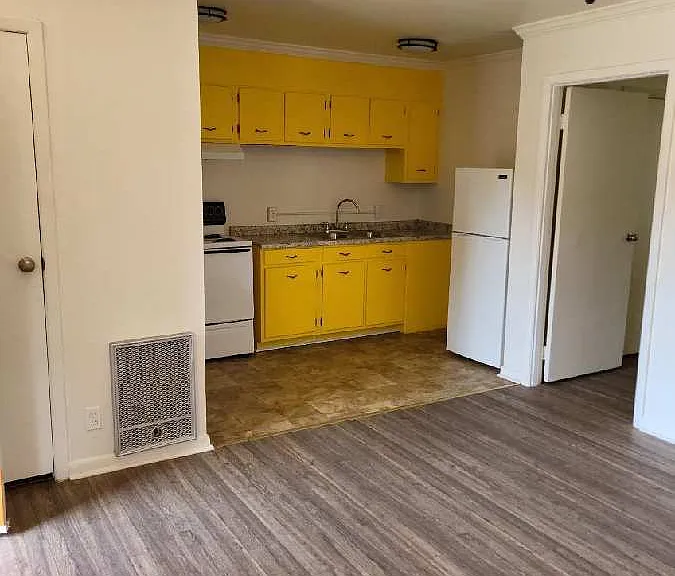 708 Maysville Rd NE — Photo 35