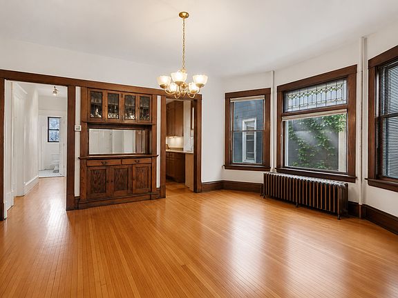 2nd image of 2535 Aldrich Ave S