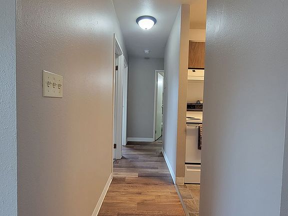 5th image of 1624 8th St N #81