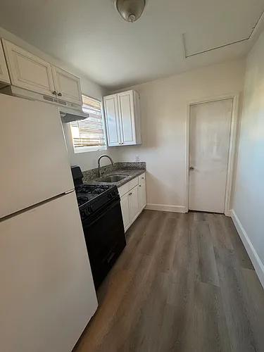 2906 6th St #A Photo 1 2906 6th St #A Photo 1