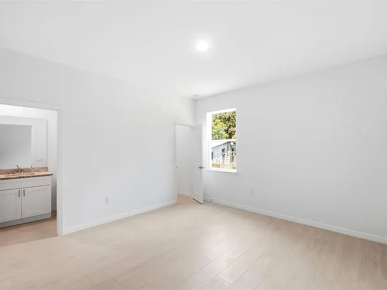 67 Glover St #102 — Photo 6