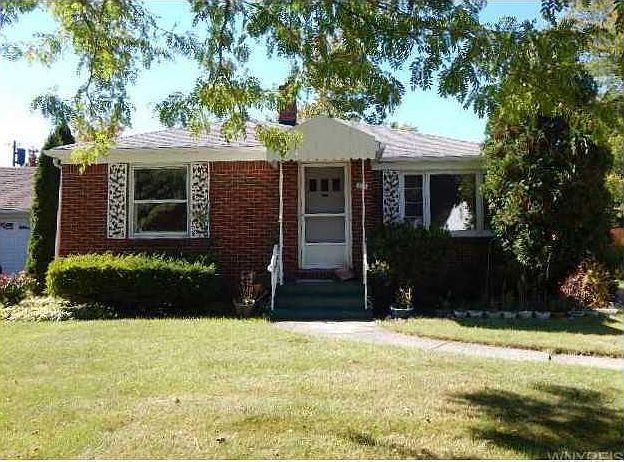 1st image of 62 Chesterfield Dr