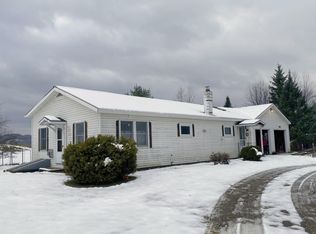 39 Black River Rd, Craftsbury, VT 05826