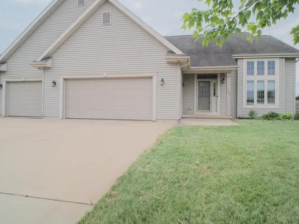 1405 Stoneridge DRIVE, Watertown, WI 53098