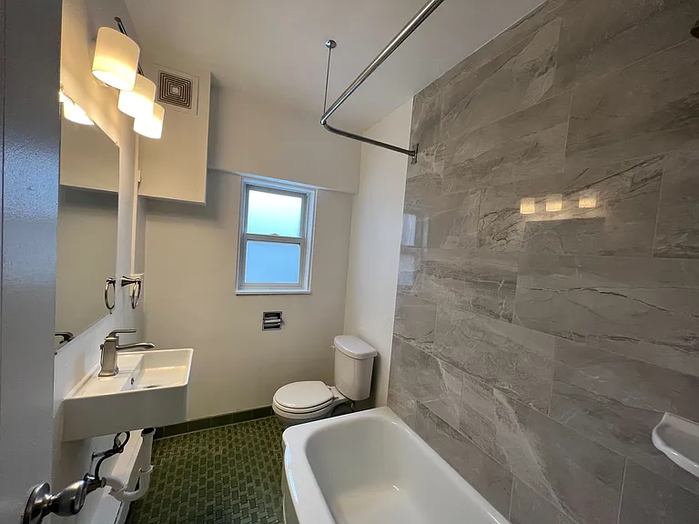 22 East 22nd Street — Photo 9