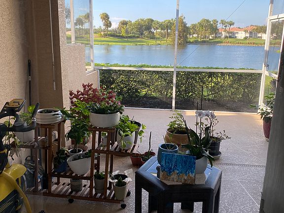 you can see the paradise sitting in the living room